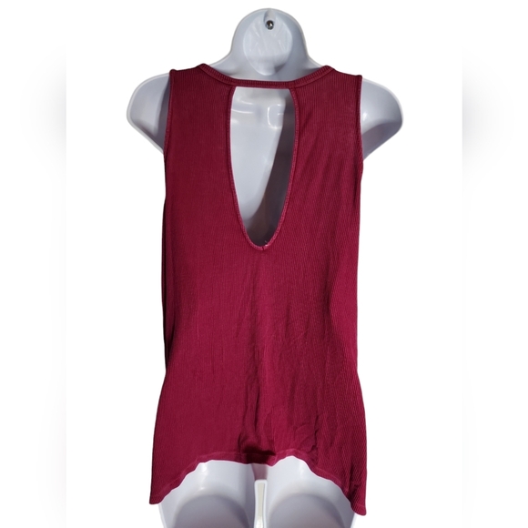 Torrid Super Soft Fushia Keyhold Top 0X - Picture 3 of 4